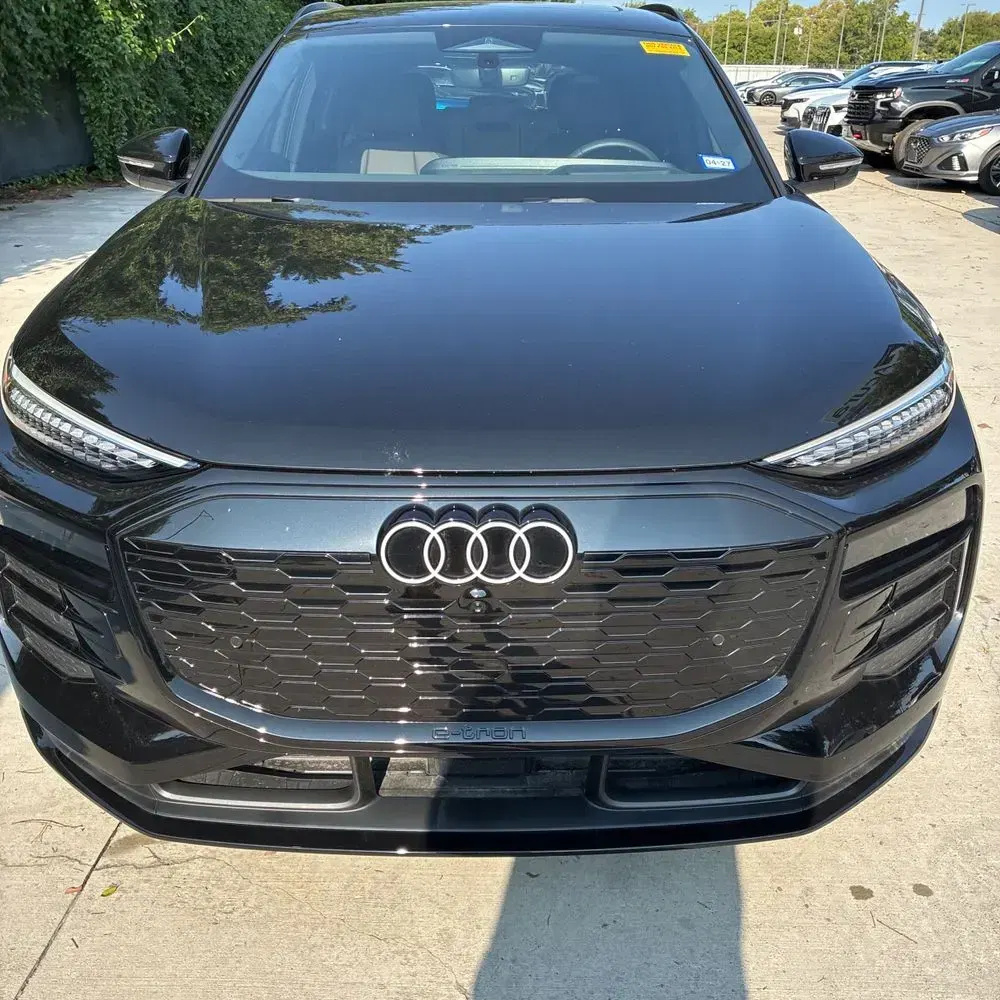 2025 Audi Q6 e-tron Prestige