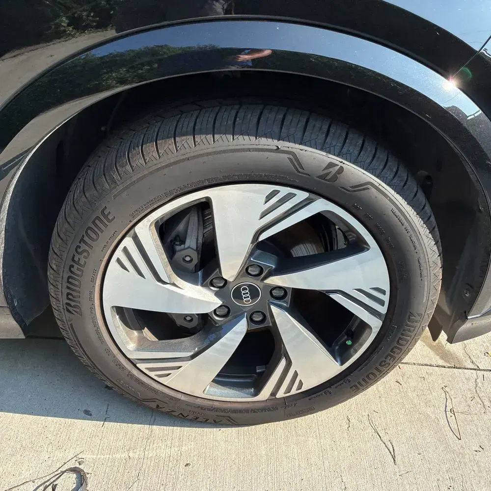 2025 Audi Q6 e-tron Prestige