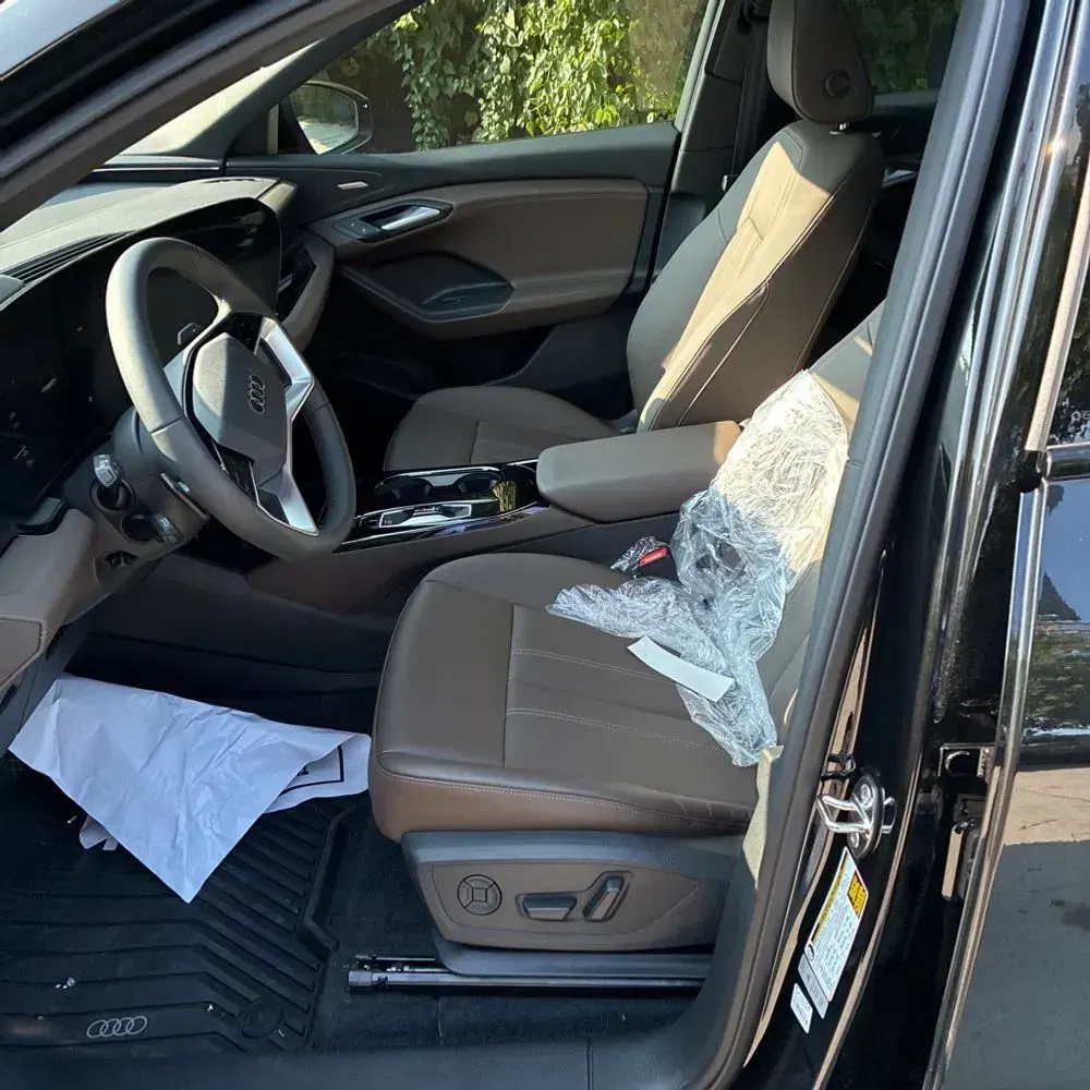 2025 Audi Q6 e-tron Prestige