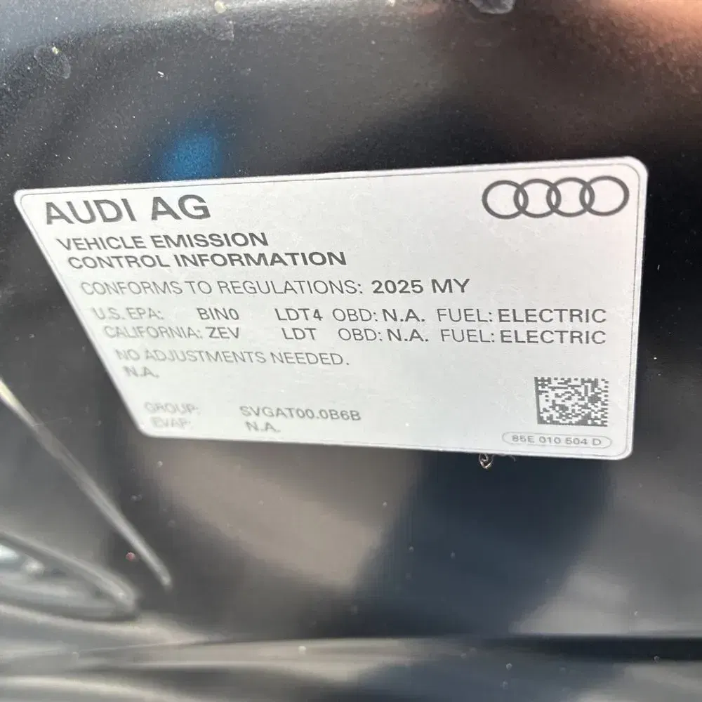 2025 Audi Q6 e-tron Prestige