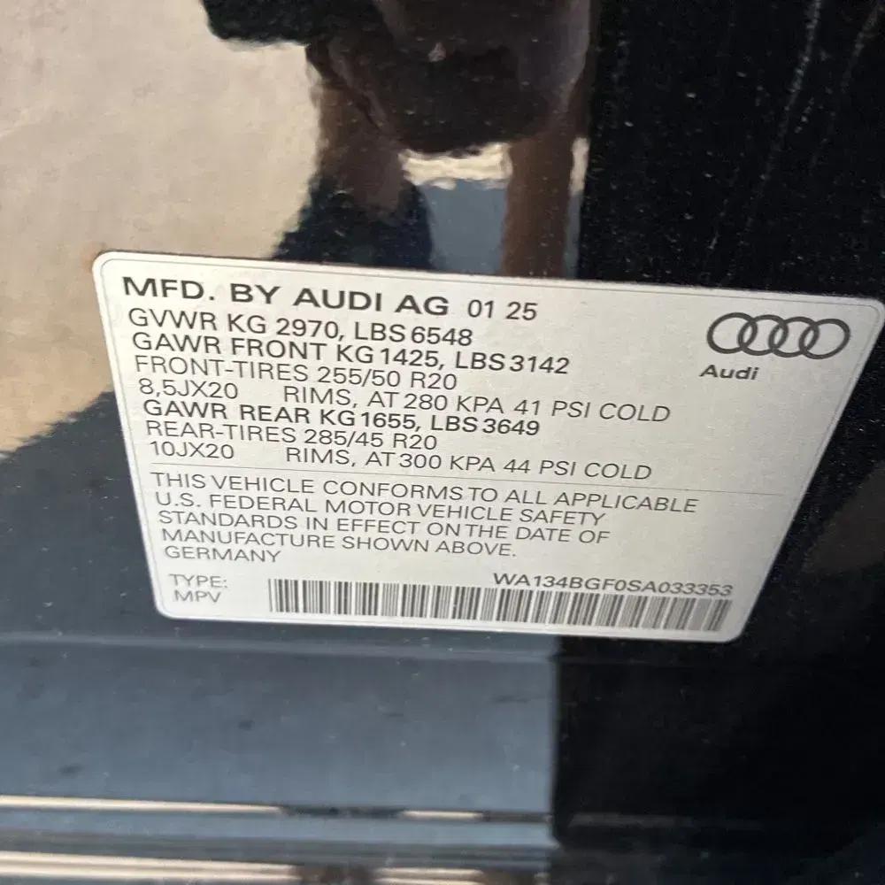 2025 Audi Q6 e-tron Prestige