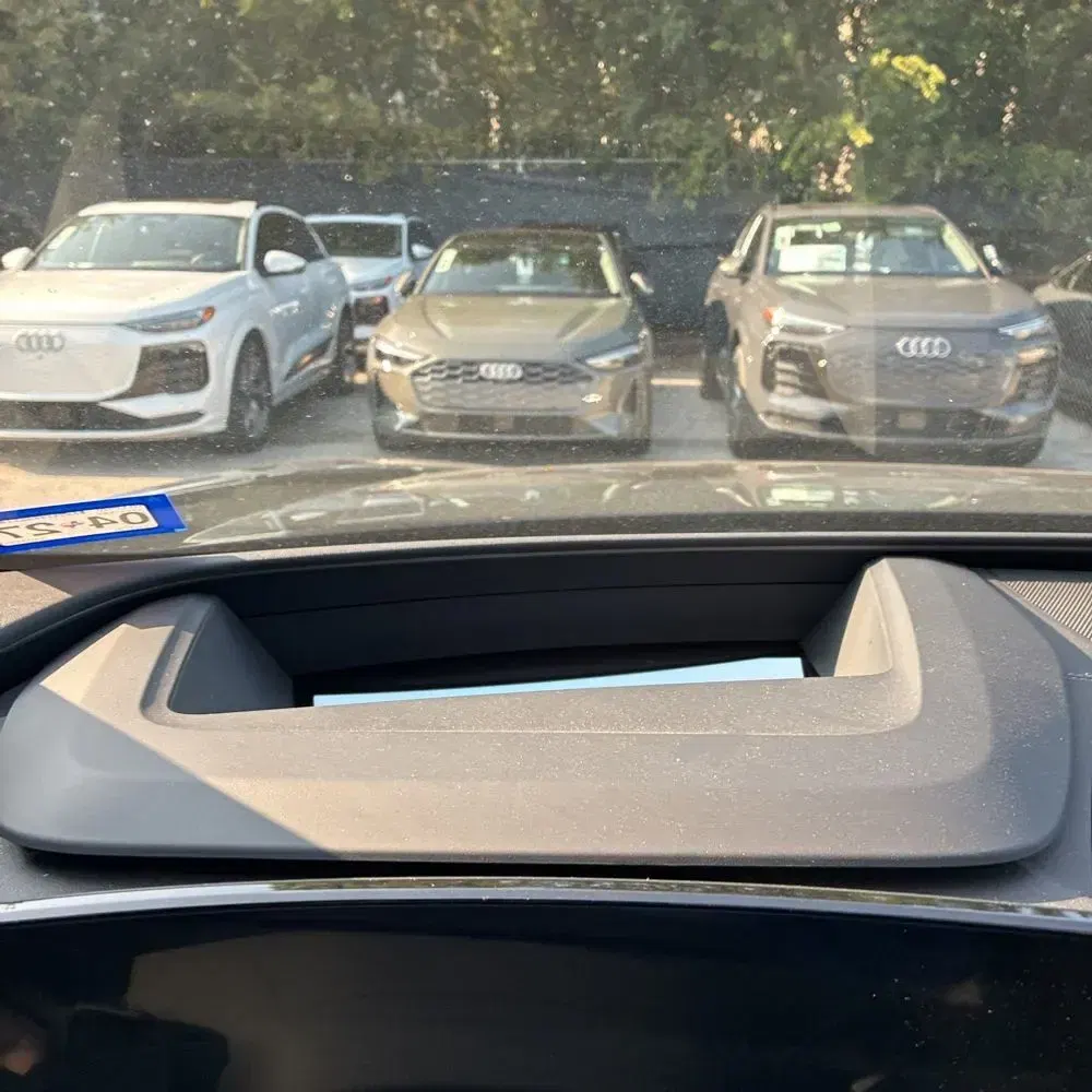 2025 Audi Q6 e-tron Prestige