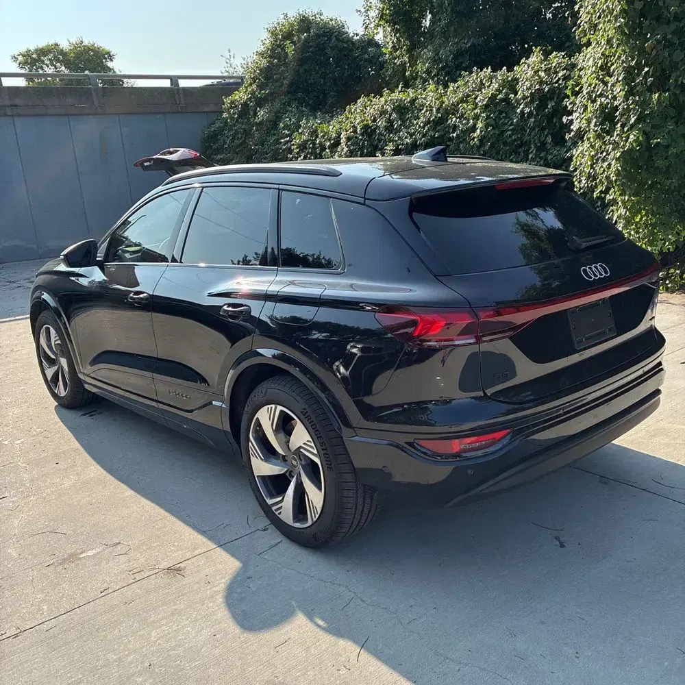 2025 Audi Q6 e-tron Prestige