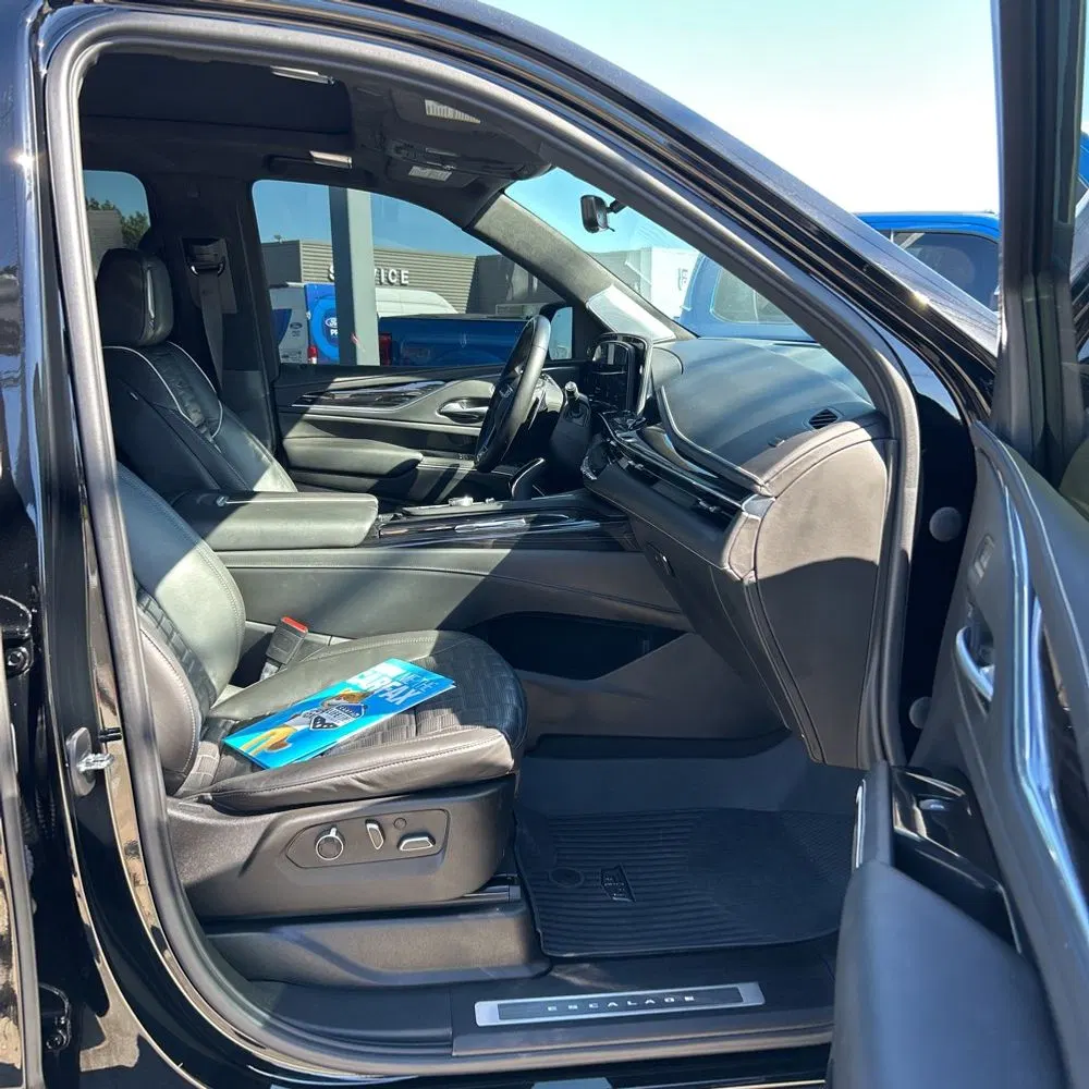 2023 Cadillac Escalade-V ESV Base