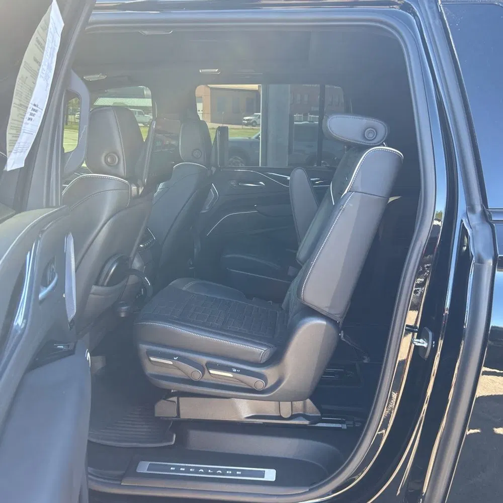 2023 Cadillac Escalade-V ESV Base