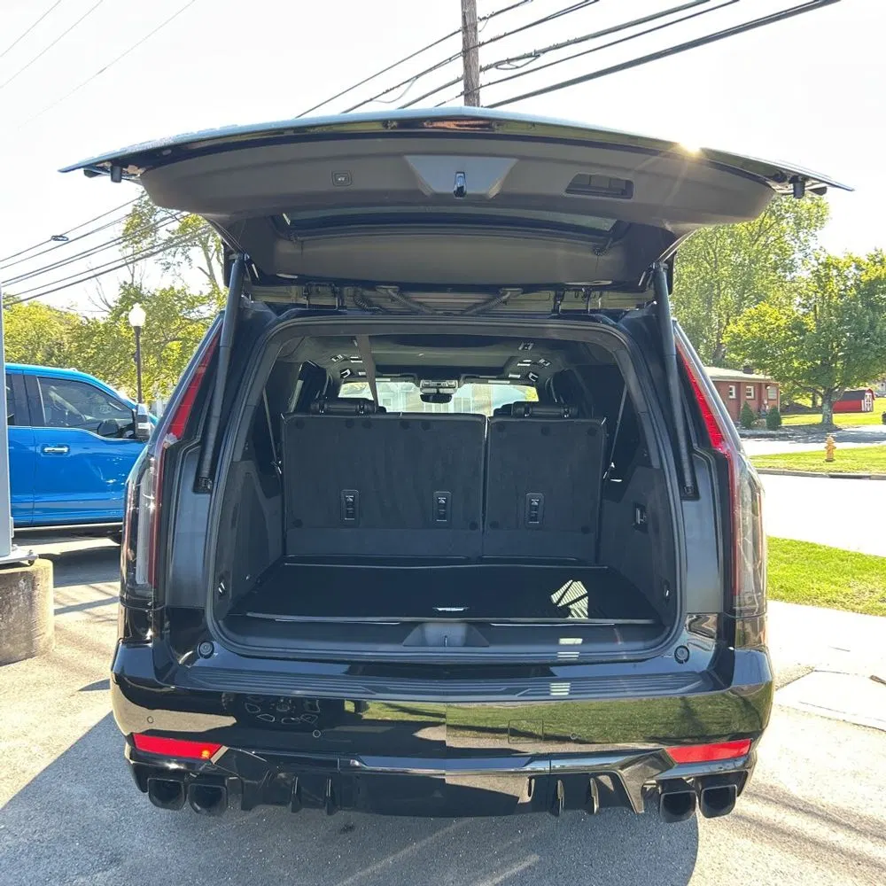 2023 Cadillac Escalade-V ESV Base