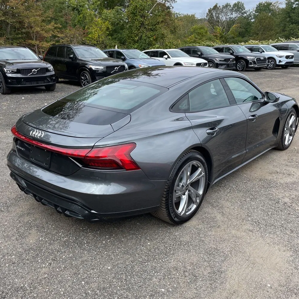 2023 Audi e-tron GT Premium Plus