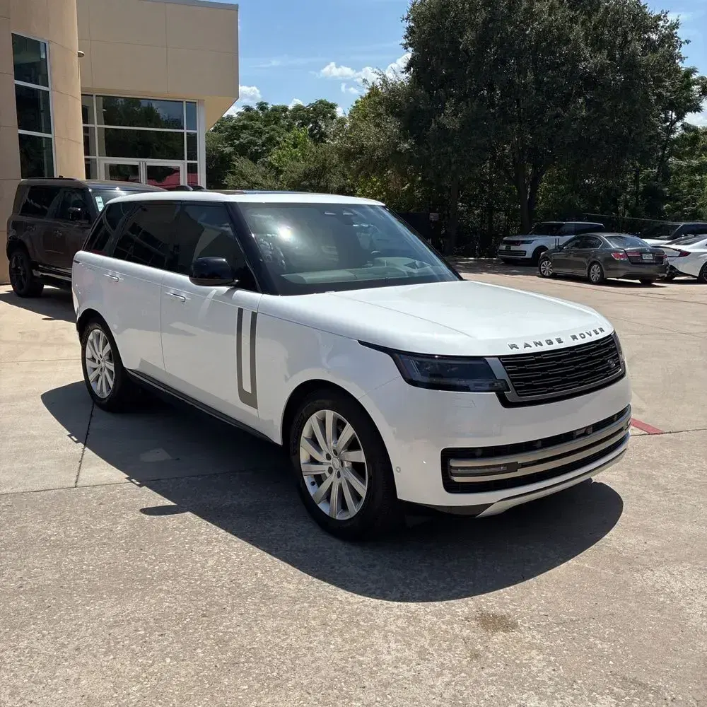 2024 Land Rover Range Rover SE P400