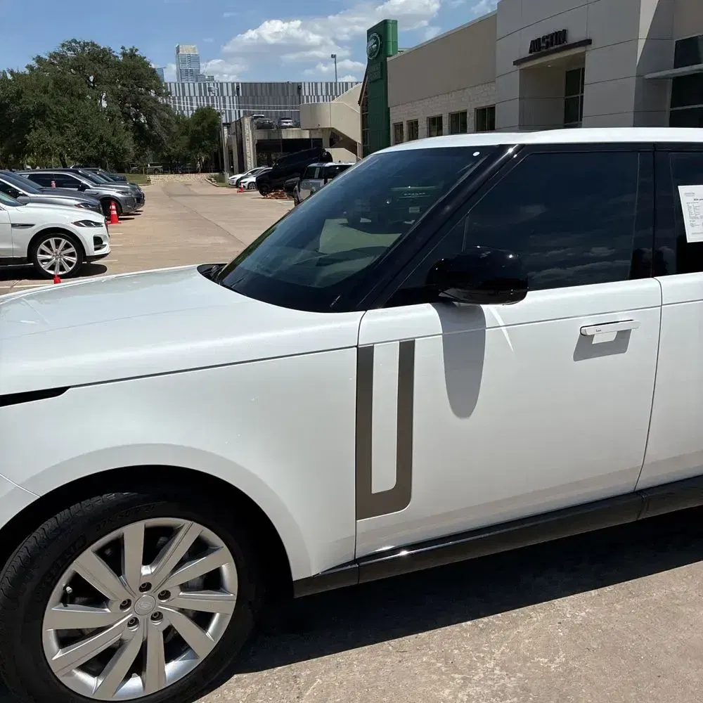 2024 Land Rover Range Rover SE P400
