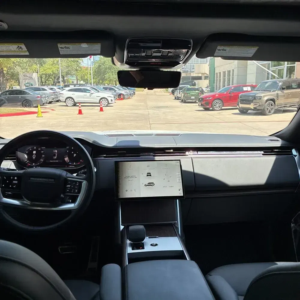 2024 Land Rover Range Rover SE P400
