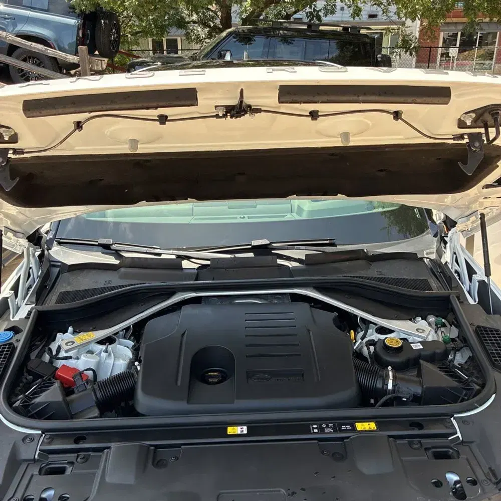2024 Land Rover Range Rover SE P400