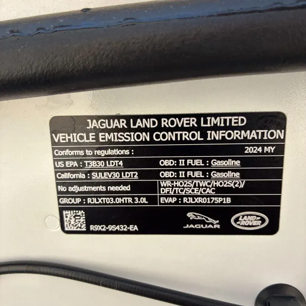 2024 Land Rover Range Rover SE P400