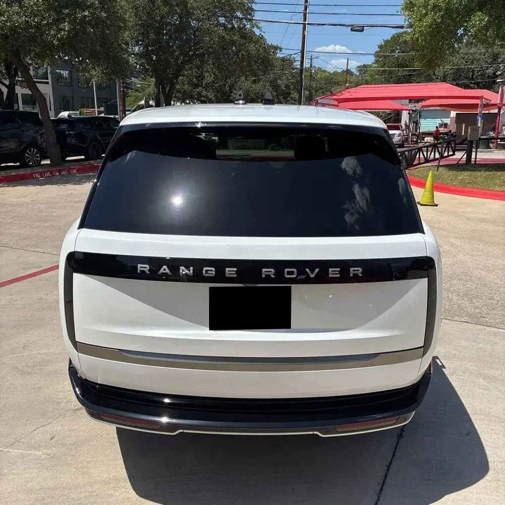 2024 Land Rover Range Rover SE P400