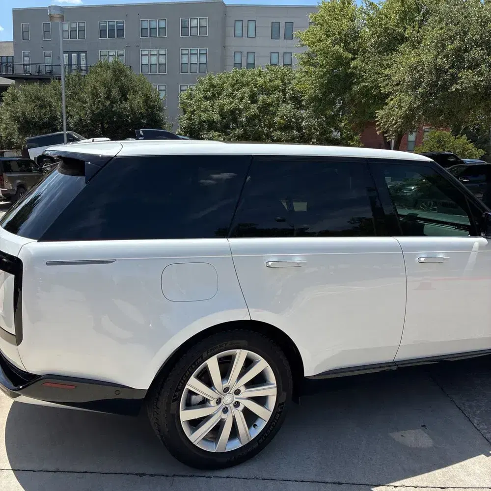 2024 Land Rover Range Rover SE P400