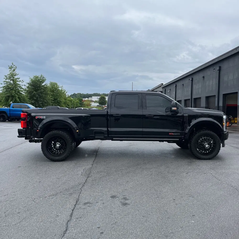 2025 Ford F450SD Platinum