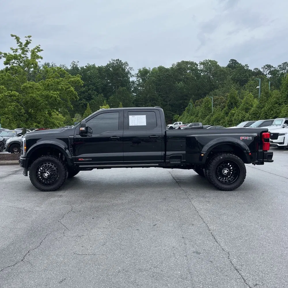 2025 Ford F450SD Platinum