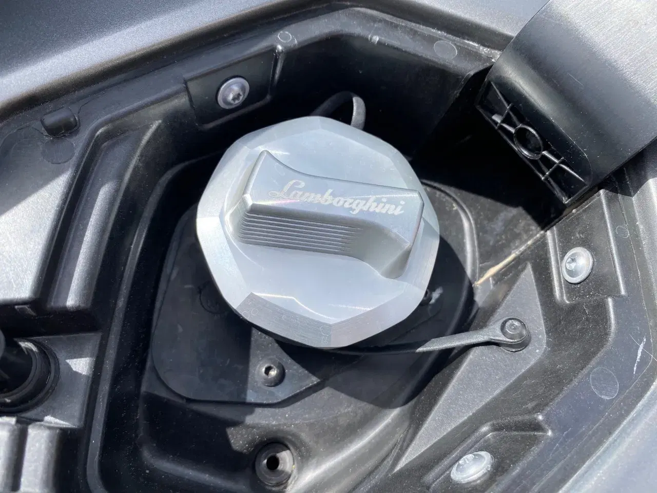 2016 Lamborghini Aventador LP700-4 Pirelli Edition Roadster