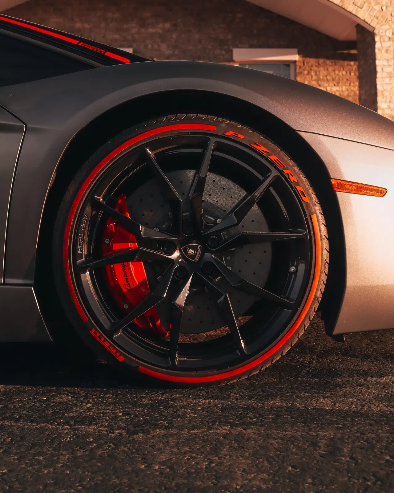 2016 Lamborghini Aventador LP700-4 Pirelli Edition Roadster