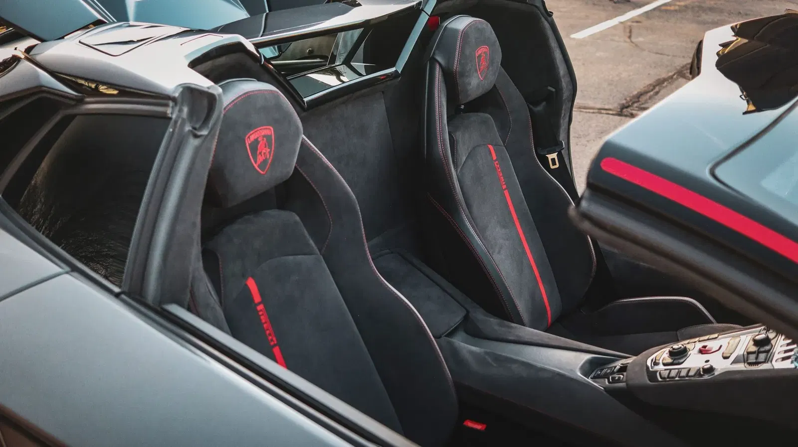 2016 Lamborghini Aventador LP700-4 Pirelli Edition Roadster