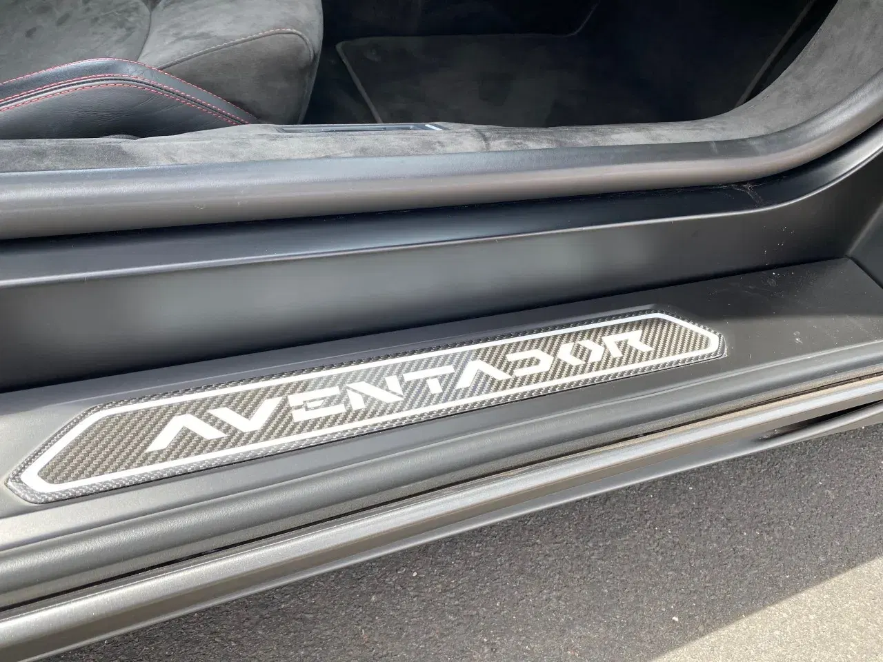 2016 Lamborghini Aventador LP700-4 Pirelli Edition Roadster