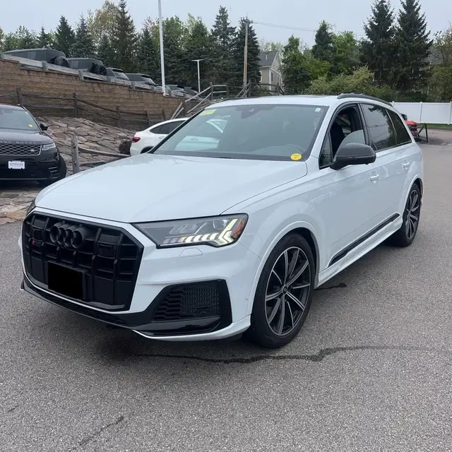 2023 Audi SQ7 Premium Plus