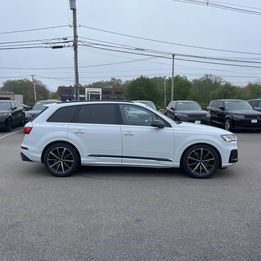 2023 Audi SQ7 Premium Plus