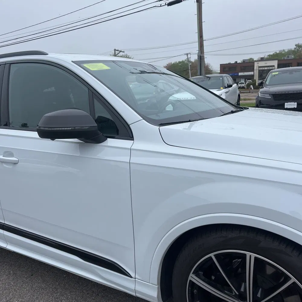 2023 Audi SQ7 Premium Plus