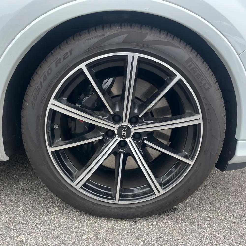 2023 Audi SQ7 Premium Plus
