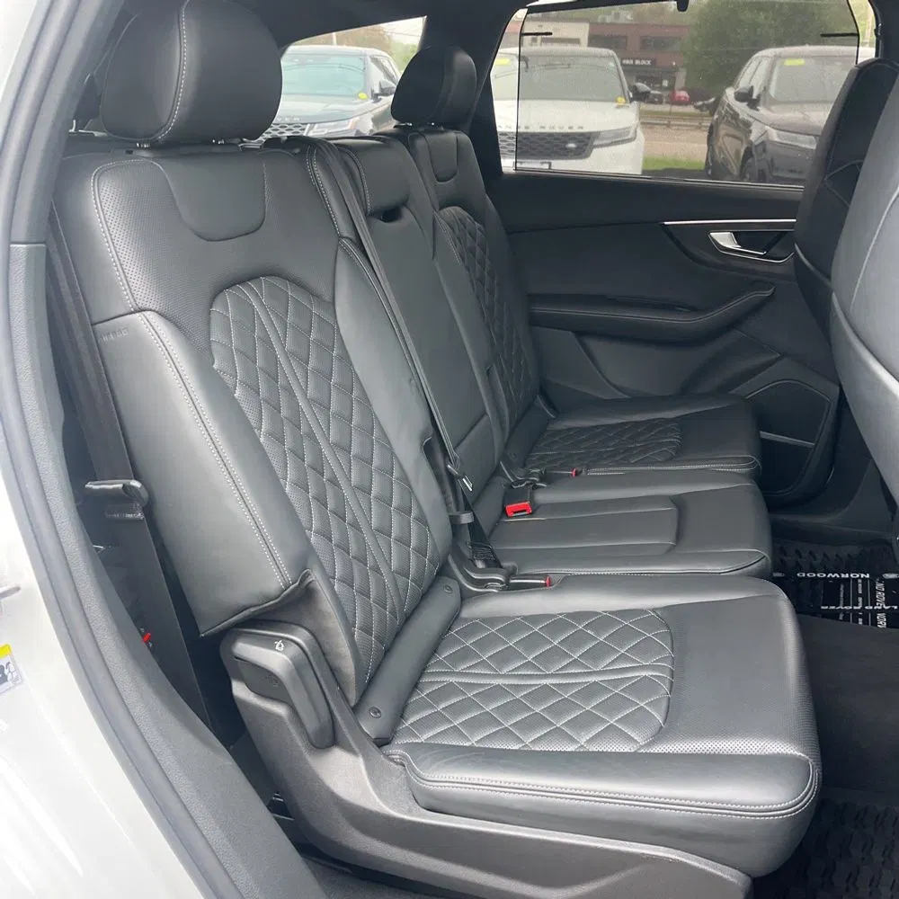 2023 Audi SQ7 Premium Plus