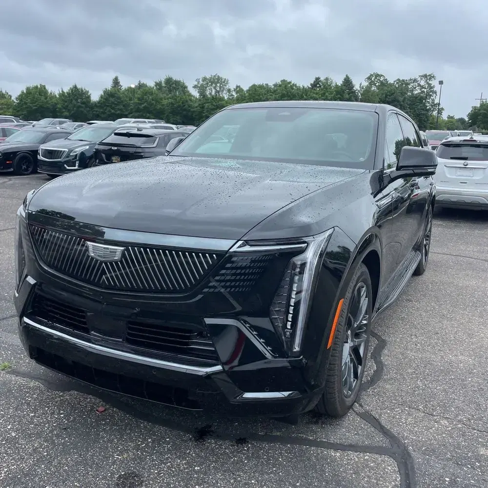 2025 Cadillac Escalade IQ Sport 2