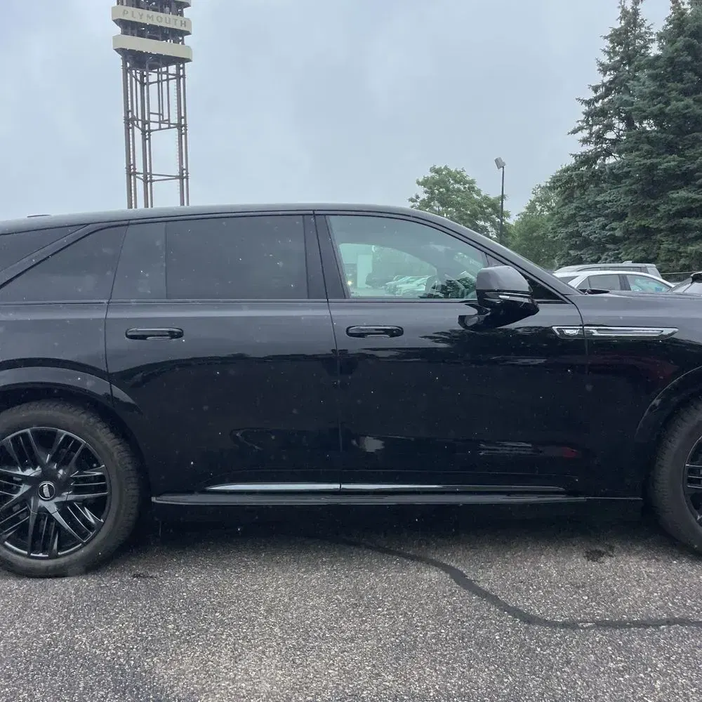 2025 Cadillac Escalade IQ Sport 2