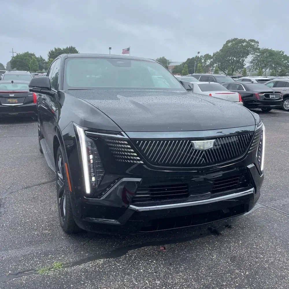 2025 Cadillac Escalade IQ Sport 2