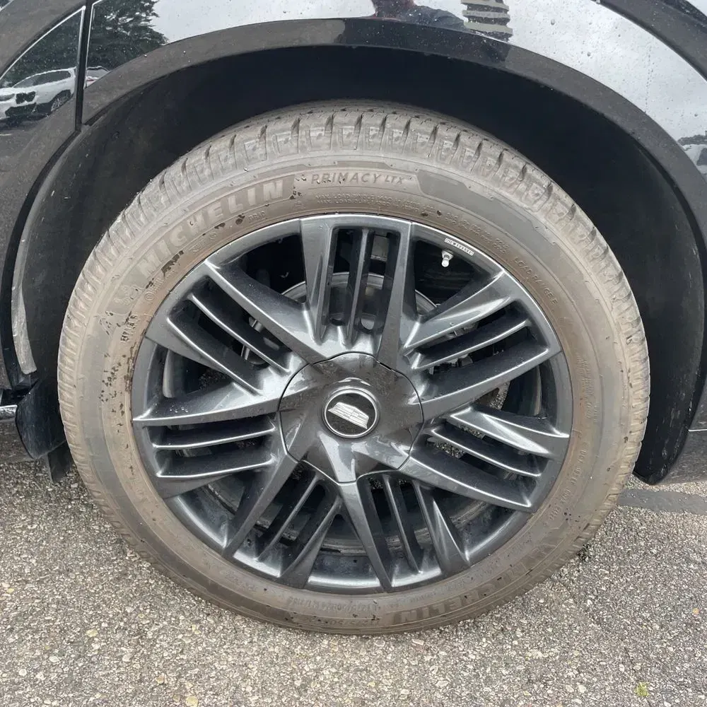 2025 Cadillac Escalade IQ Sport 2