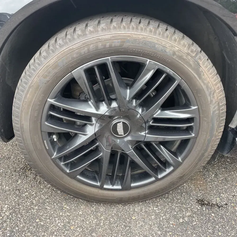 2025 Cadillac Escalade IQ Sport 2