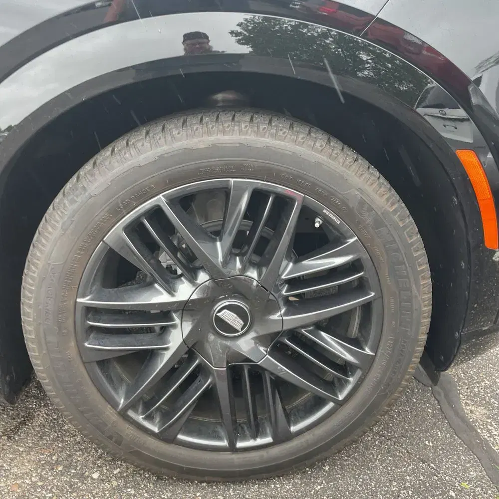 2025 Cadillac Escalade IQ Sport 2