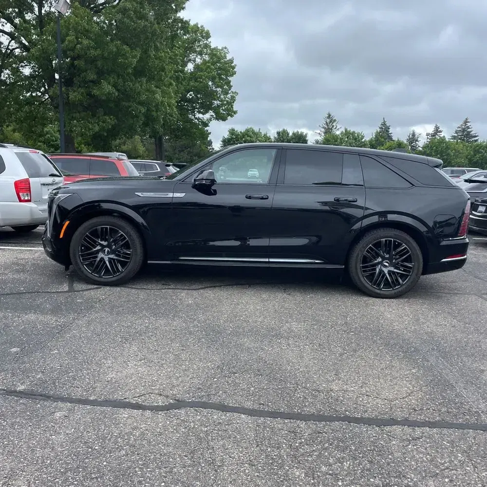 2025 Cadillac Escalade IQ Sport 2