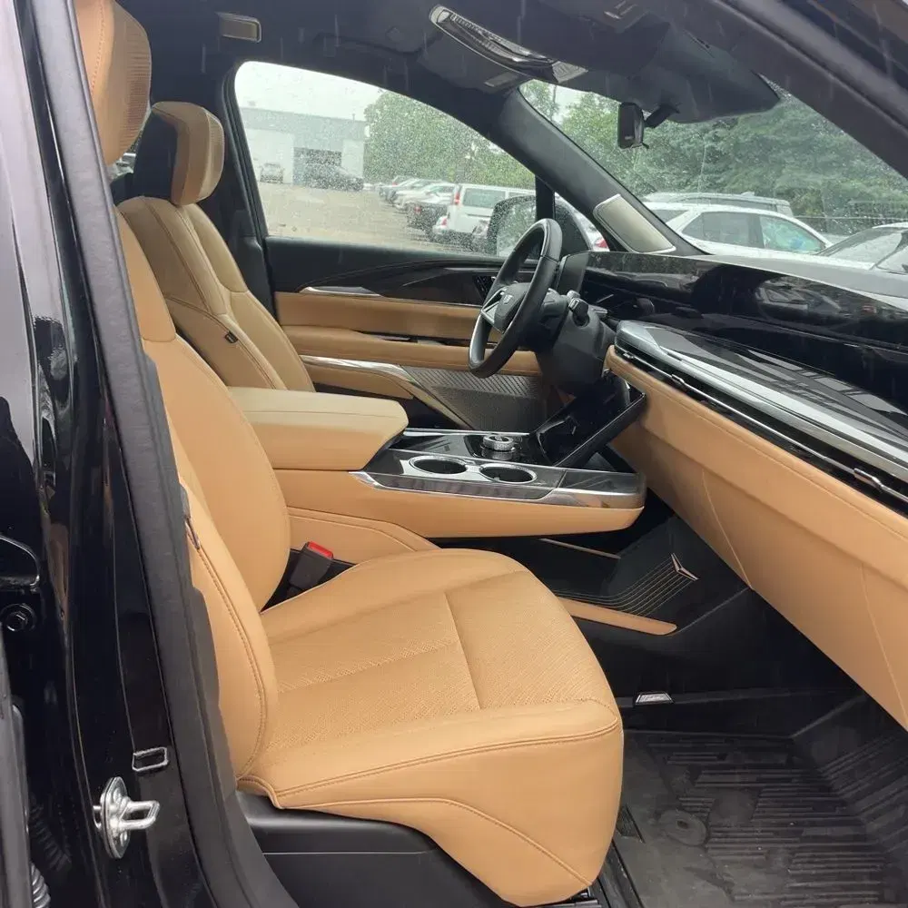 2025 Cadillac Escalade IQ Sport 2