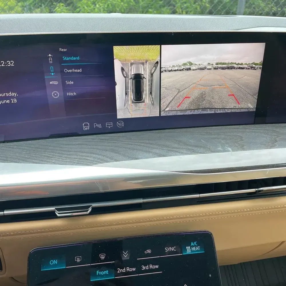 2025 Cadillac Escalade IQ Sport 2
