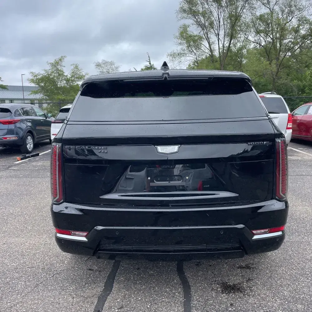 2025 Cadillac Escalade IQ Sport 2
