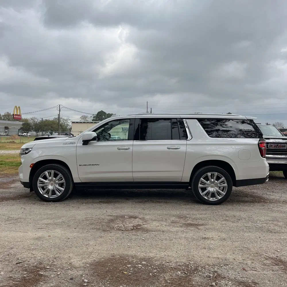 2023 Chevrolet Suburban High Country
