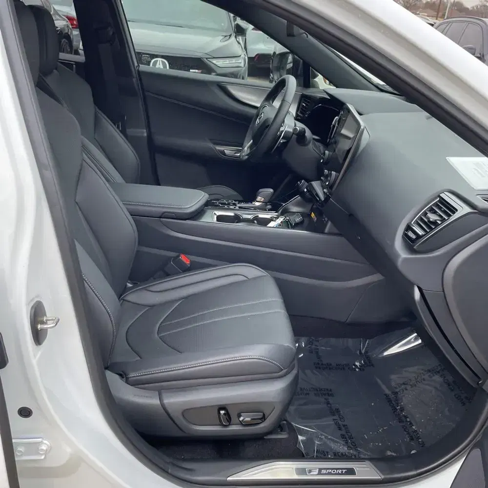 2025 Lexus NX 450h+ F SPORT Handling
