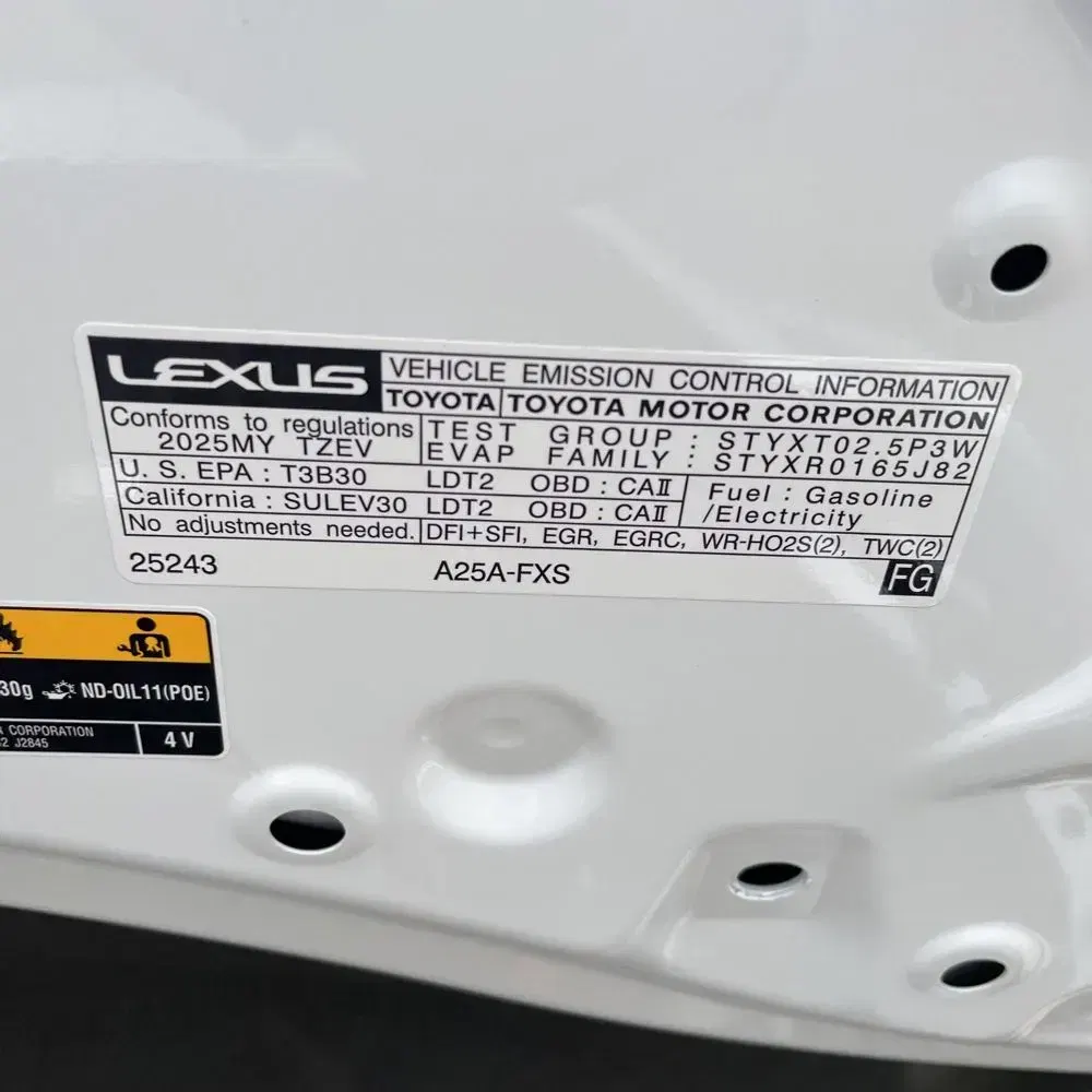 2025 Lexus NX 450h+ F SPORT Handling