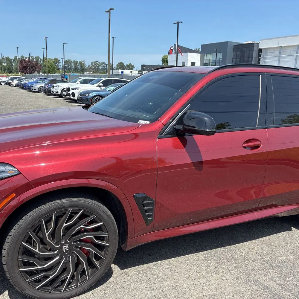 2024 BMW X5 M60i