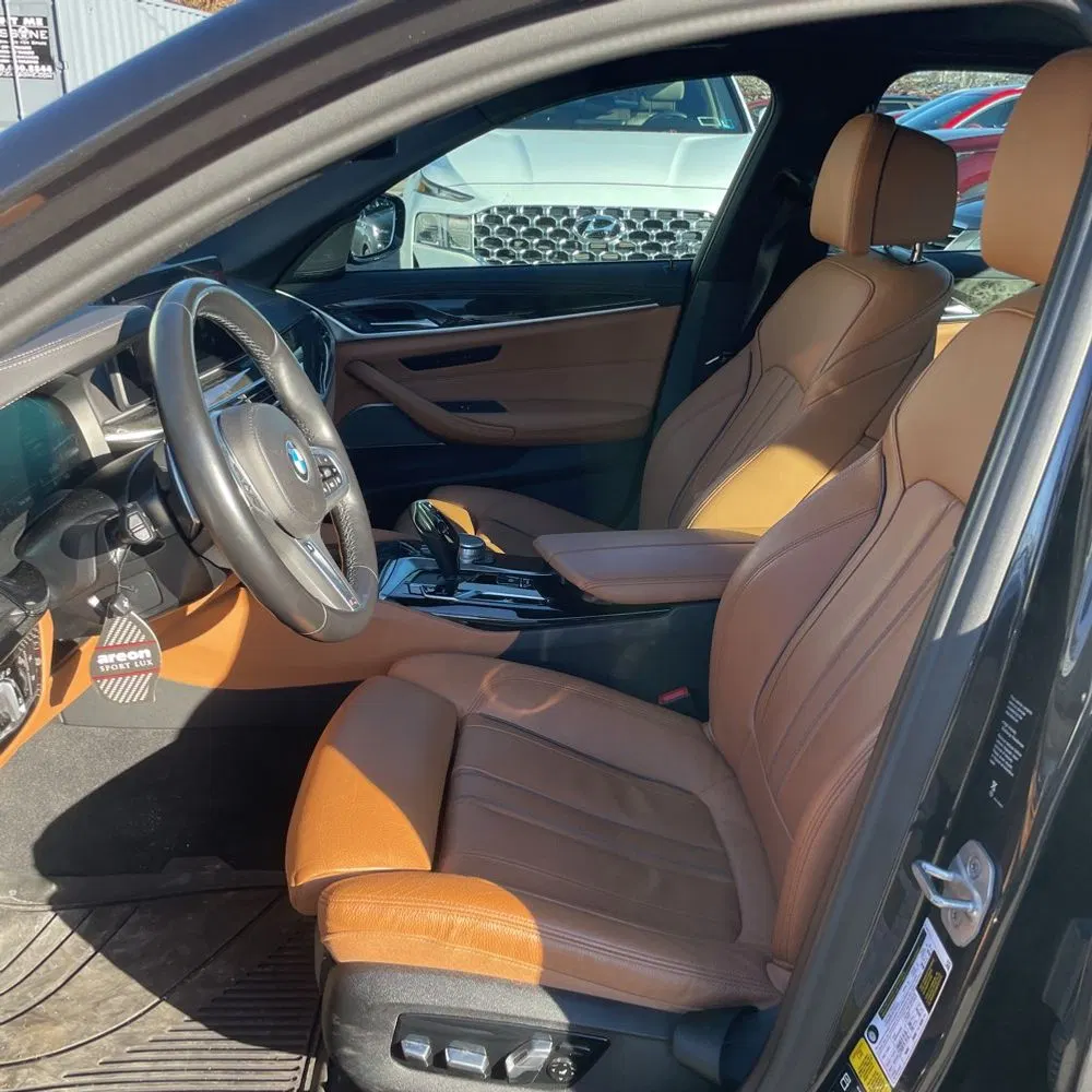 2022 BMW 5-Series M550xi