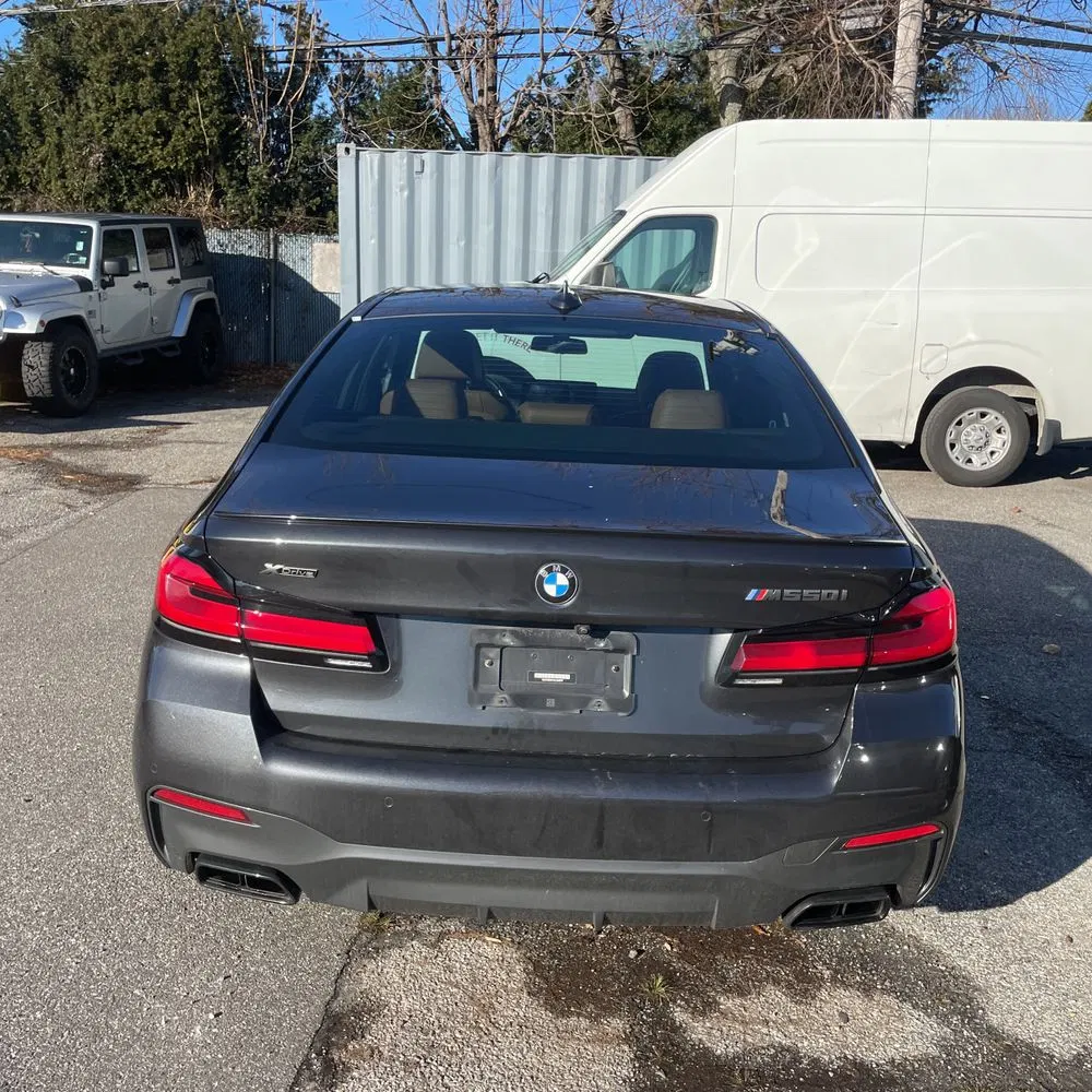2022 BMW 5-Series M550xi
