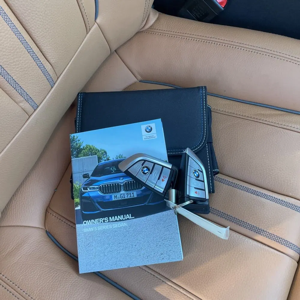 2022 BMW 5-Series M550xi