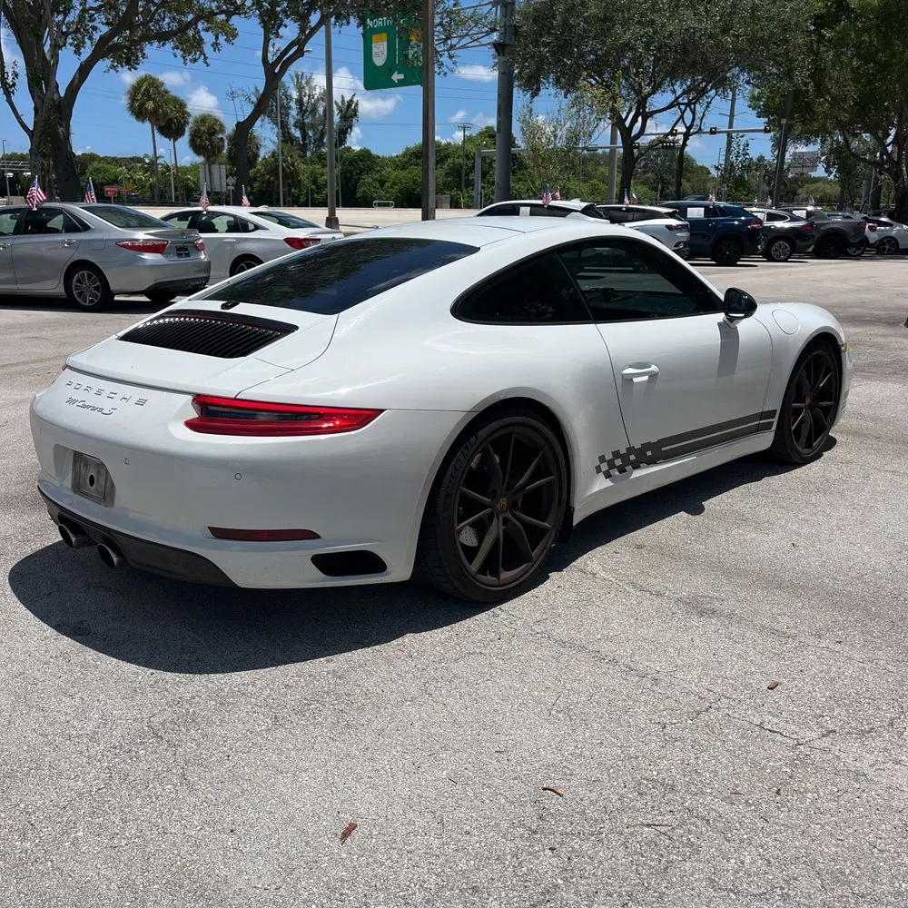 2017 Porsche 911 Carrera 2 S