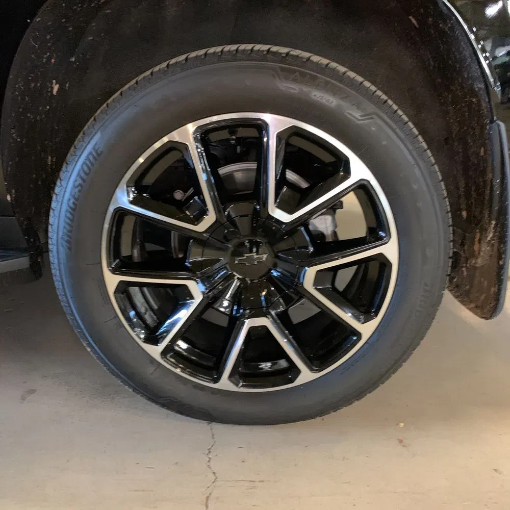 2024 Chevrolet Suburban RST