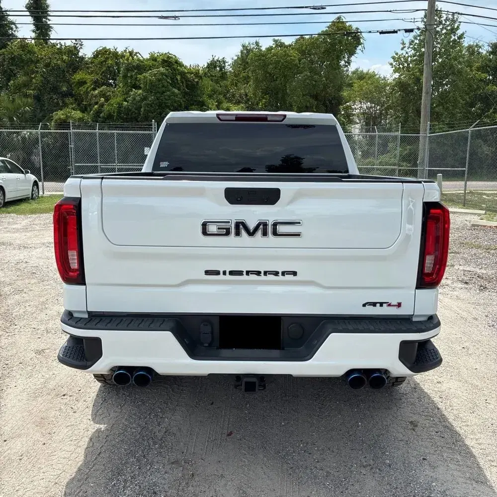 2022 GMC Sierra 1500 AT4