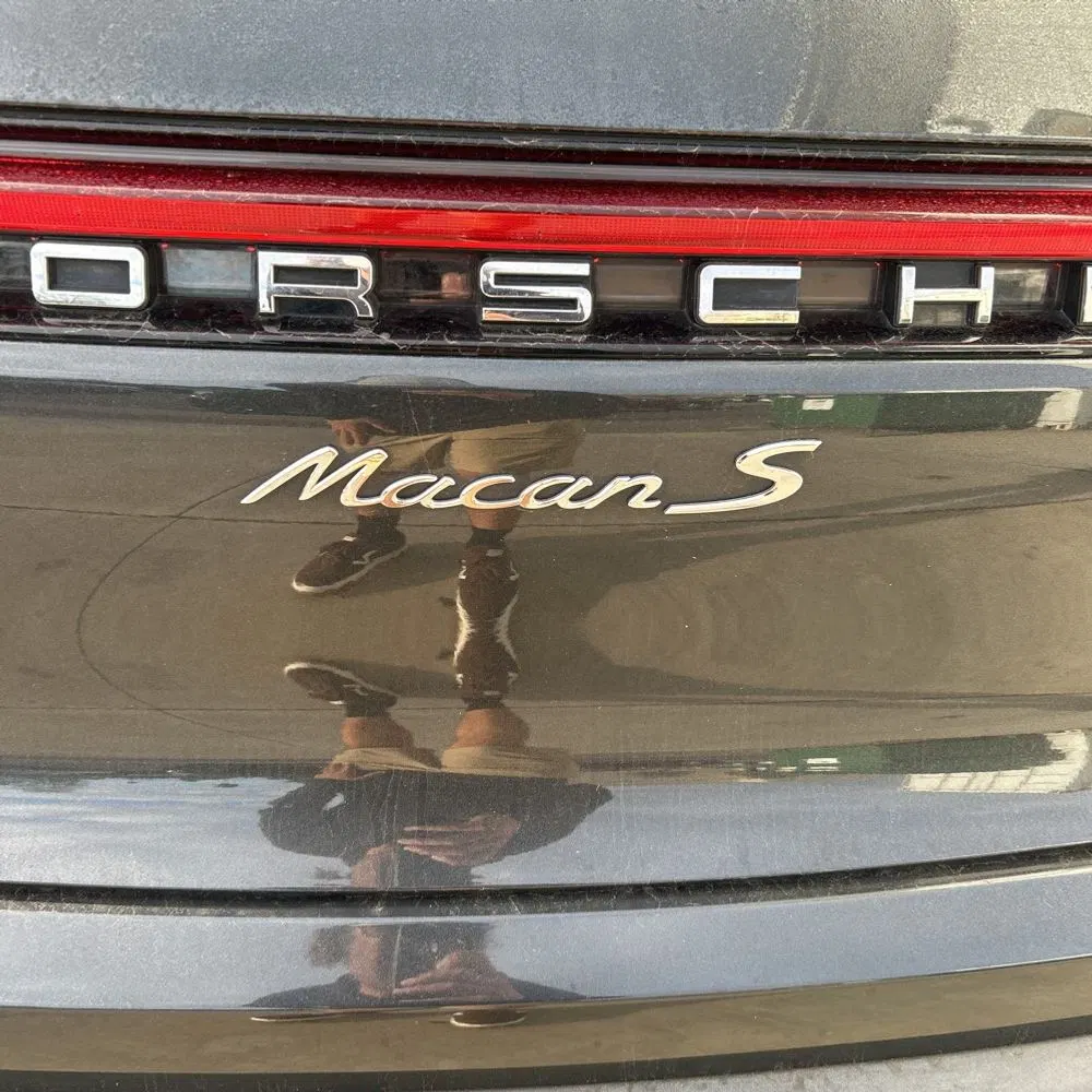 2022 Porsche Macan S